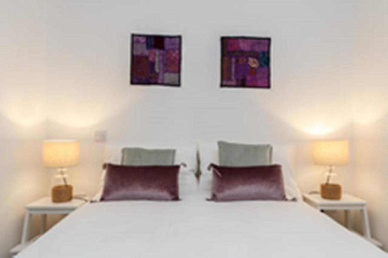 Stylish Soundproof Temple Bar Square Apartment Dublin Exterior photo